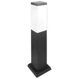 slupek-led-ogrodowy-e27-6x6-45cm-czarny-przed-dom