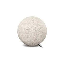 kula-ogrodowa-swiecaca-38cm-oswietlenie-sciezki-garden-ball-przed-dom
