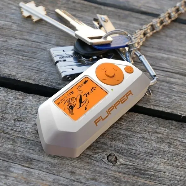 flipper-zero-basic-wielofunkcyjne-narzedzie