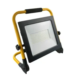 naswietlacz-led-100w-4000k-wydajny-do-domu-garazu-warsztatu