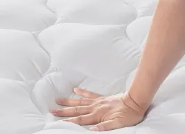 biala-nakladka-na-materac-120-x-200-cm-miekka-z-glebokimi-kieszeniami