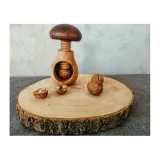 dziadek-do-orzechow-otwarty-practic-brazowy-waga-z-opakowaniem-0-25-kg