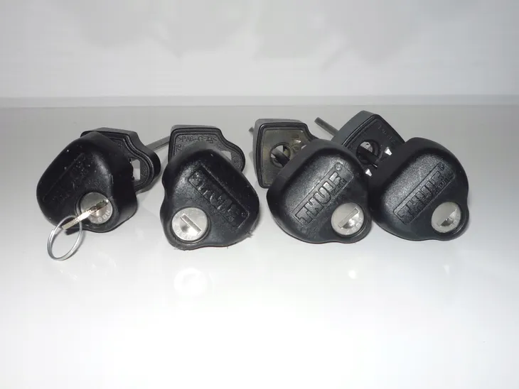 thule-kit-flush-rail-6006-zabezpieczenie-antykradziezowe-tak