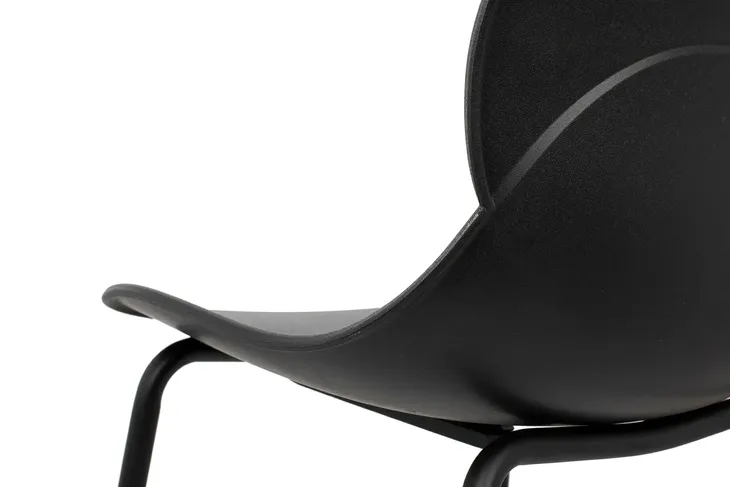 krzeslo-aria-czarne-glebokosc-mebla-54-cm
