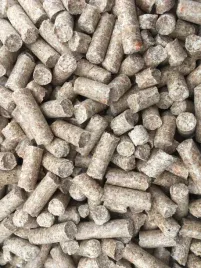 otreby-pszenne-granulowane-bio-dla-koni-z-pokrzywa-i-marchewka