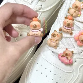klipsy-ozdoby-zawieszki-charmsy-na-buty-kapibara-zestaw-12-szt