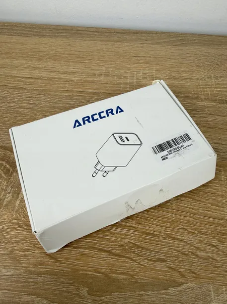 2x-ladowarka-arccra-30w-usb-c-pd-usb-a-qc-2-kable-stan-nowy-kolor-bialy
