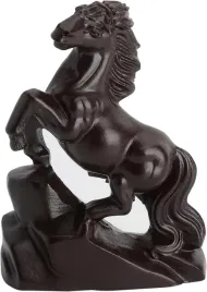 figurka-drewniana-konia-czerwona-dekoracyjna-statuetka