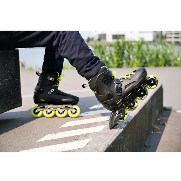 rolki-rollerblade-lightning-black-lime-42-425-kod-producenta-073726001a1-270
