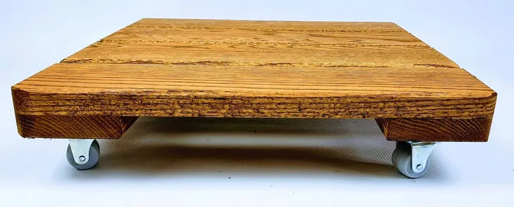 debowa-podstawka-40x40cm-material-wykonania-drewno