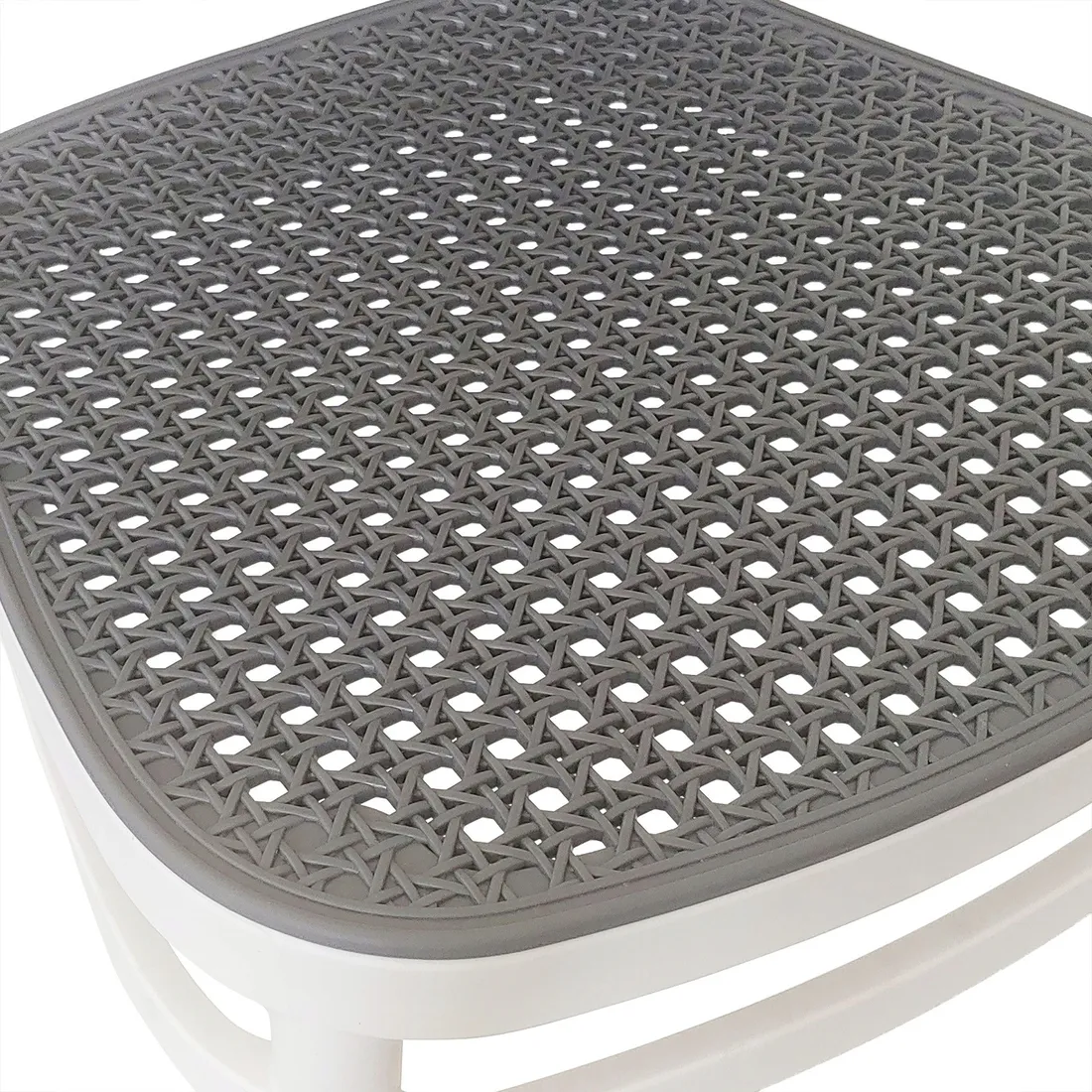 2-krzesla-wiko-bialo-szare-rattan-stan-nowy