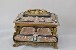 szkatula-cukiernica-porcelana-braz-na-skarby