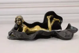 akt-naga-kobieta-niewolnica-figura-rzezba-z-brazu-vienna-sygn