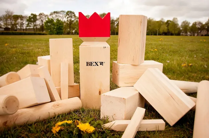 bex-kubb-original-red-king-marka-tactic