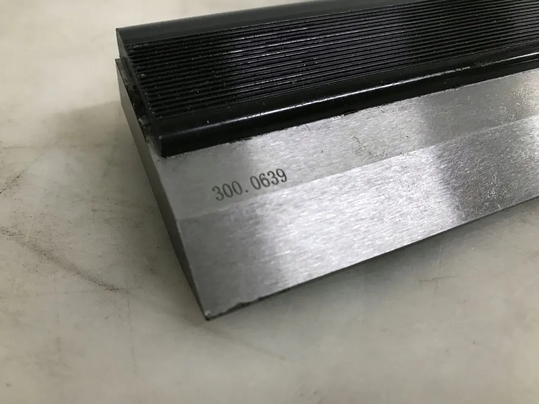 ks-tools-linial-krawedziowy-600mm-stan-powystawowy