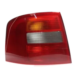 lampa-tylna-lewa-audi-a6-c5-kombi-tyl