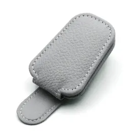 etui-klips-do-samochodu-na-okulary-szary