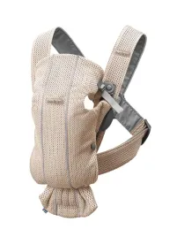 nosidelko-babybjorn-mini-airy-mesh-delikatny-roz-siateczka-do-11kg-a203