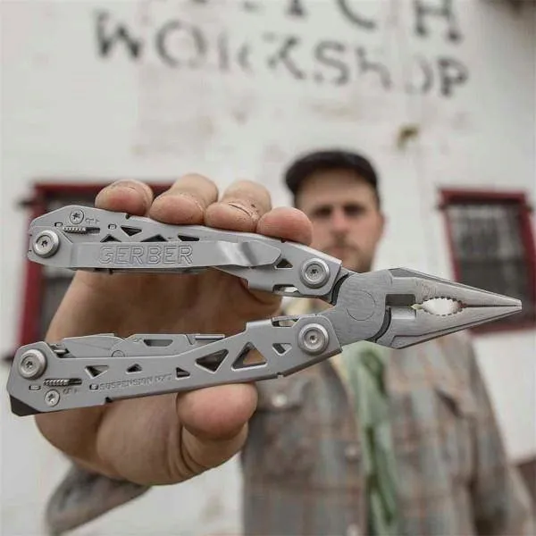 gerber-multitool-suspension-nxt-multi-tool-cechy-dodatkowe-blokada