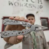gerber-multitool-suspension-nxt-multi-tool-cechy-dodatkowe-blokada