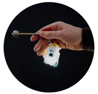latarka-armytek-crystal-yellow-marka-armytek