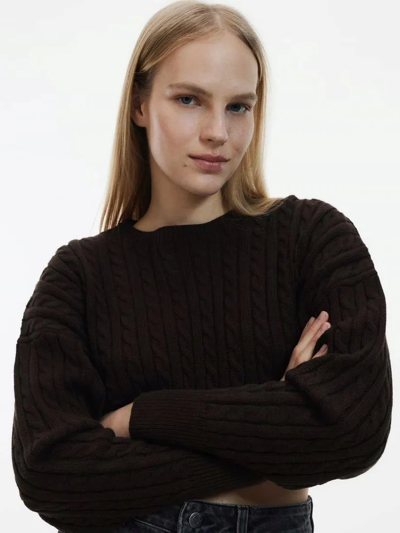 sweter-o-warkoczowym-splocie-reserved-s
