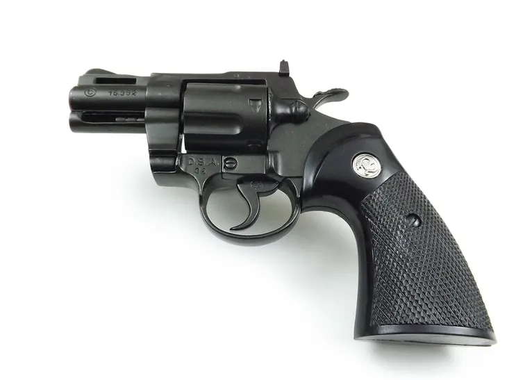 replika-amerykanski-rerwolwer-python-magnum-2-denix-model-1062-waga-z-opakowaniem-1-1-kg