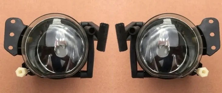 halogeny-lampy-przeciwmglowe-do-bmw-e46-e90-e91-e60-e61-e64-e63-e83-stan-nowy