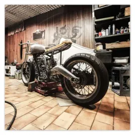 fototapety-208x208-renowacja-motocykla