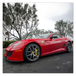 fototapety-208x208-czerwony-samochod-ferrari