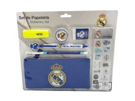 real-madryt-zestaw-pismienniczy-piornik-saszetka-naklejki