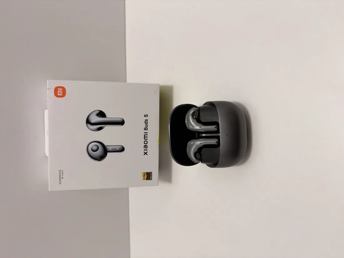 sluchawki-xiaomi-buds-5-graphite-black