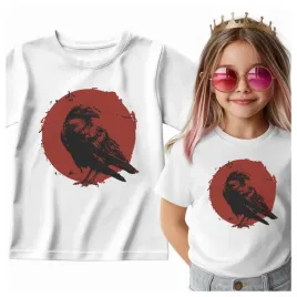 tshirt-kruk-na-tle-slonca-ptak-gotycki-tajemniczy-klimat