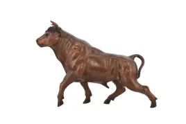 dostojny-byk-z-brazu-symbol-sily-zwyciestwa-figura-rzezba-dekoracja