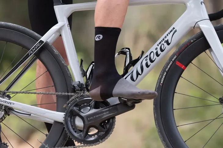 rogelli-distance-skarpetki-rowerowe-plec-produkt-uniseks