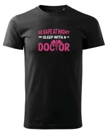 koszulka-dla-lekarza-doktora-be-safe-at-night-sleep-with-a-doctor-czarny