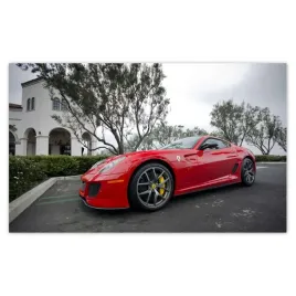 fototapety-416x254-czerwony-samochod-ferrari