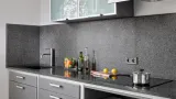 blaty-kuchenne-schody-granit-nero-impala-glebokosc-mebla-100-cm