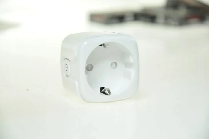 programator-czasowy-inteligentne-gniazdko-smart-wifi-tuya-timer-watomierz-stan-opakowania-oryginalne