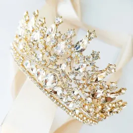 elegancka-korona-tiara-diadem-zlota-pozlacana-z-cyrkoniami-duza-ksiezna