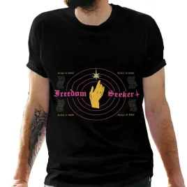 koszulka-meska-czarna-z-nadrukiem-poszukiwacz-wolnosci-5xl