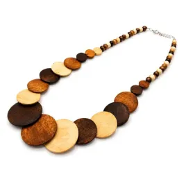 piekne-drewniane-korale-kolka-odcienie-brazowego-70cm