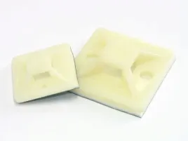 uchwyt-opaski-6mm-z-przylepcem-25x25mm-bialy-100szt