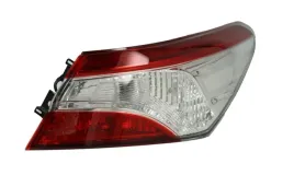 lampa-toyota-camry-17-tyl-prawa