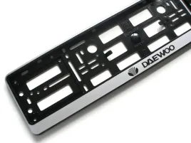 ramka-ramki-zawiasowe-z-napisem-daewoo-pod-tablice