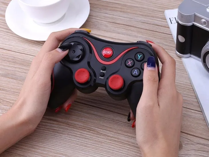 bezprzewodowy-gamepad-pad-do-telefonu-android-ios-stan-nowy-sposob-podlaczenia-przewodowy-bezprzewodowy