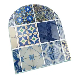 szklana-oslona-pod-kominek-lub-pod-koze-wzory-ceramicznych-plytek-80x70-cm