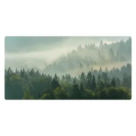 winylowa-mata-biurkowa-ze-stylowym-nadrukiem-poranny-las-w-mglach-90x45-cm