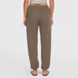 damskie-spodnie-essentials-o-neill-script-sweatpan-fason-rurki