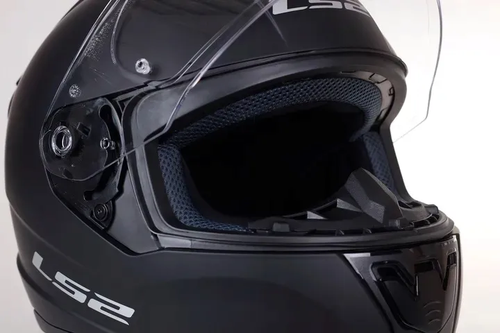 kask-integralny-ls2-ff353-rapid-ii-solid-matt-black-ece-22-06-rodzaj-lakieru-matowy
